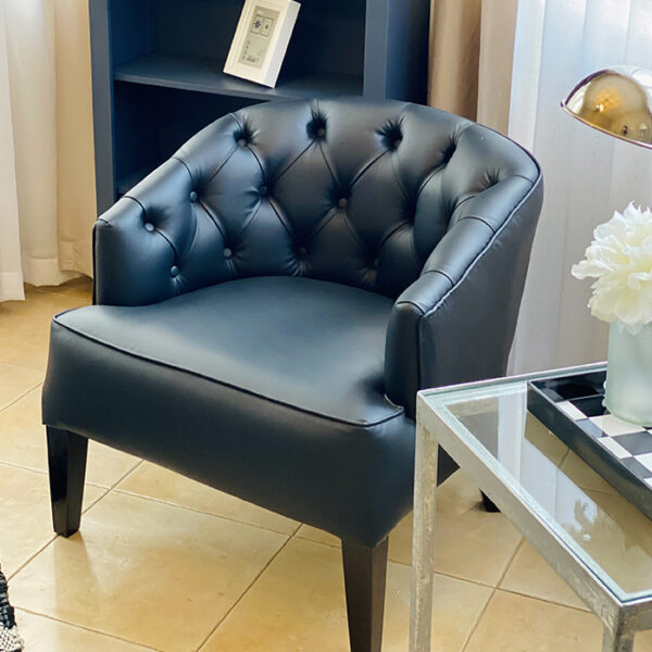 LOBBY BLACK LEATHER CHAIR 55K