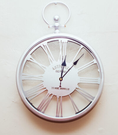 SILVER CLOCK 1 kes12860.